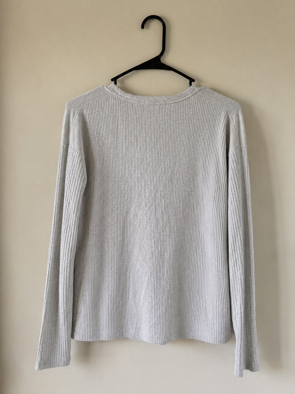 Rag & Bone Ribbed Mixed Media V-Neck Long Sleeve - Picture 3 of 4
